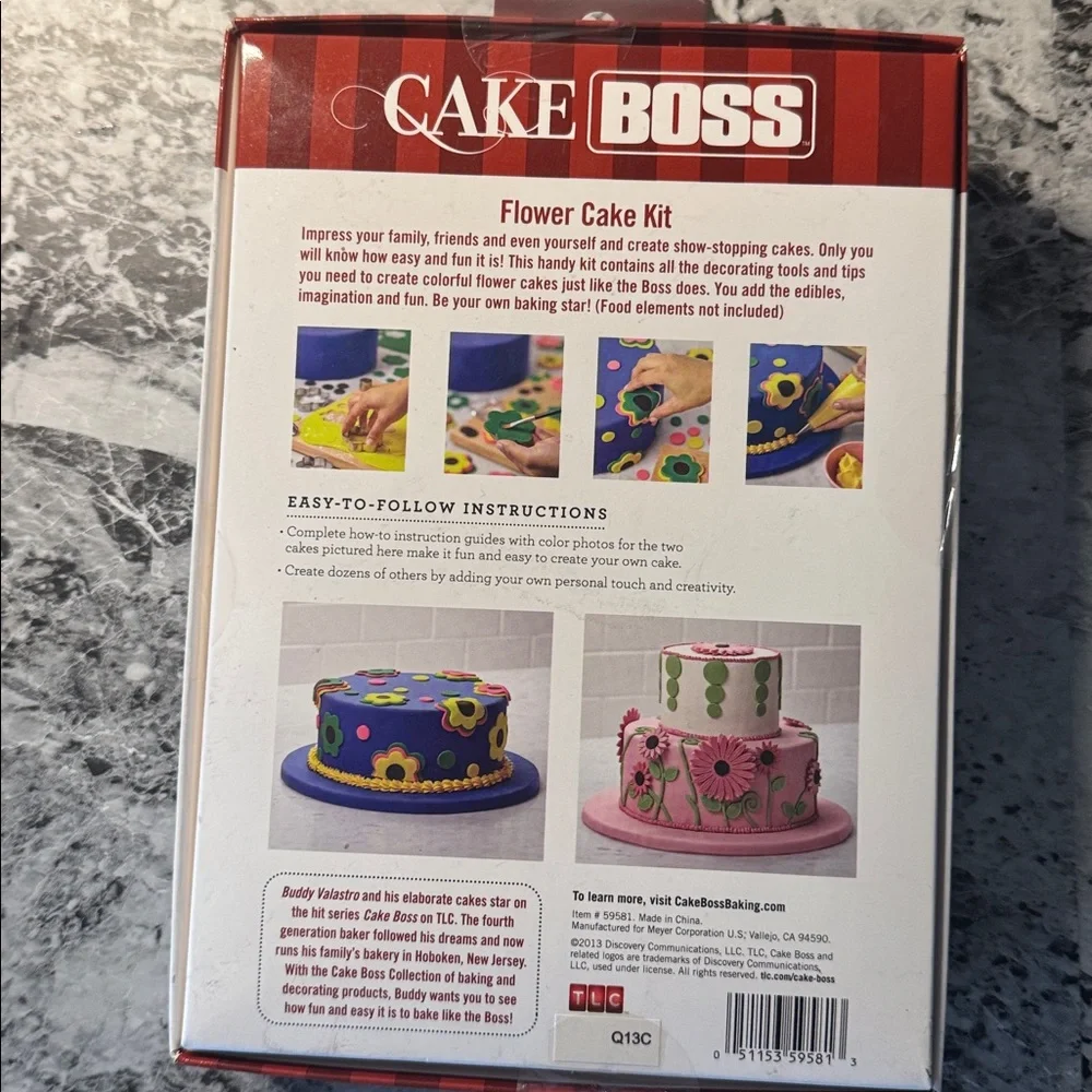 Flower Cake Kit - 25 Piece Decorating Kit with Blue and Pink Accents